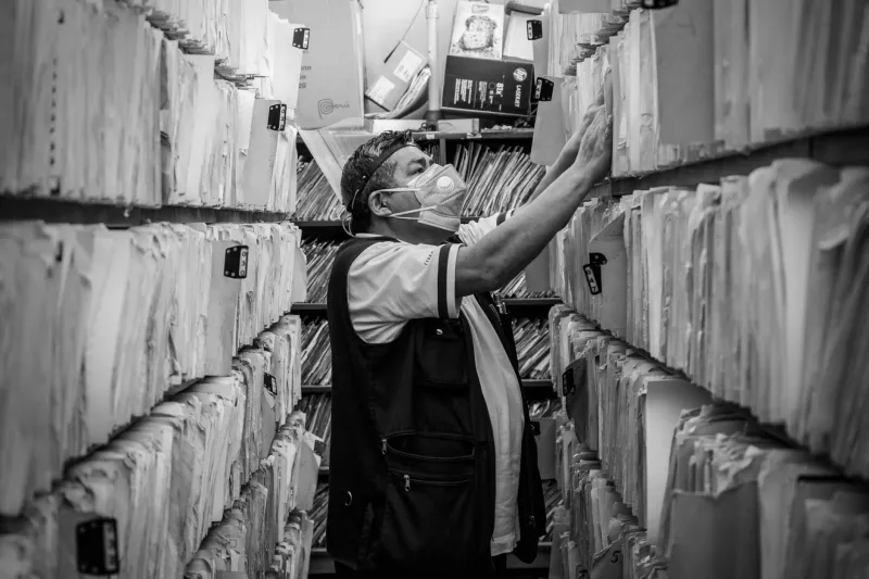 Countdown on Your Credentials: The Truth About How Long Colleges Keep Your Academic Records