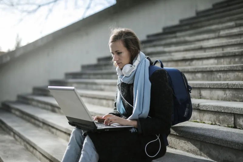 The Instant Credential Era: How Digital Grade Verification Is Rewriting College Admissions in 2025